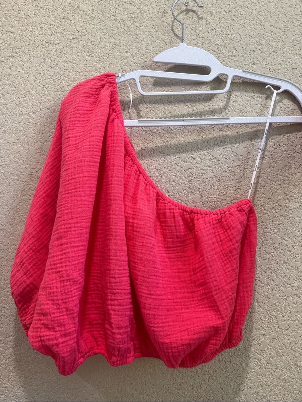 NWT DKNY One-Shoulder Puff Sleeve Top in Bright Pink